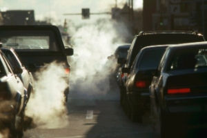 汽車尾氣超標怎么解決 更換火花塞、三元催化器、進排氣系統(tǒng)