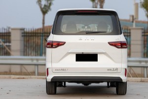 王牌m7圖片及價(jià)格 新車(chē)售價(jià)5萬(wàn)一輛(分期首付1萬(wàn))