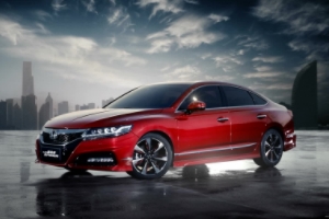 思鉑睿和雅閣哪個好 雅閣好一些（配置豐富、動力充足、保值率高）