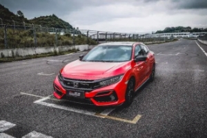 本田思域怎么樣 車身運(yùn)動(dòng)、內(nèi)部舒適度高、油耗低（日系車型）