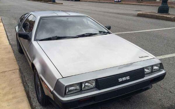 DMC的車標歷史 富有神秘色彩的汽車企業(yè)