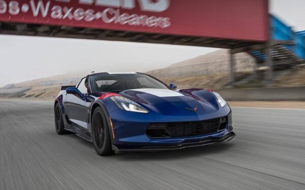 科爾維特的車標歷史 名副其實的超跑