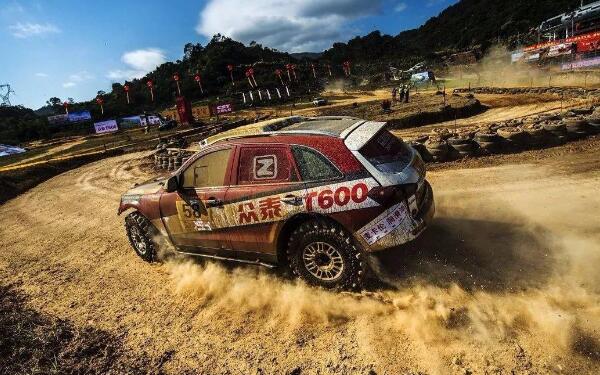 輪距是什么意思 左、右車輪中心間的距離