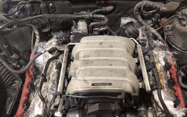 發(fā)動機(jī)的常見故障 發(fā)動機(jī)漏油的原因有哪些	