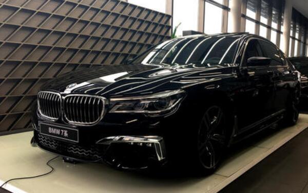 外觀大氣配置豪華 寶馬740li價格多少