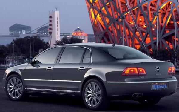 大眾最貴的旗艦車(chē)型 輝騰車(chē)價(jià)格多少