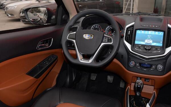 精品家庭轎車(chē) 吉利金剛價(jià)格多少