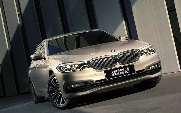 2020款5系插電混動版測評 寶馬530價(jià)格多少
