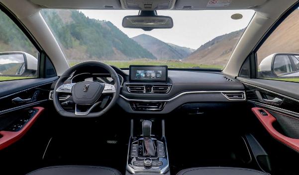 奔騰T33 1.2T車(chē)型正式上市，外觀極富動(dòng)感