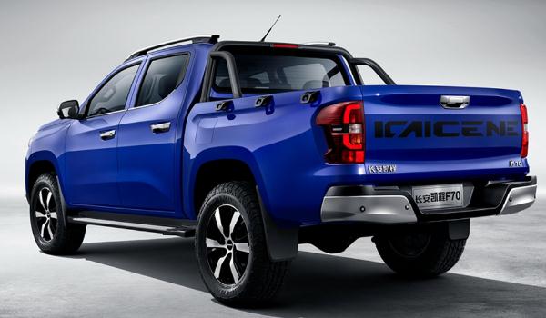 長安凱程F70自動擋上市，內(nèi)飾配置透露出濃濃的科技感