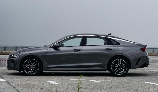 起亞K5凱酷新增車型上市，配置DAW駕駛員疲勞提醒