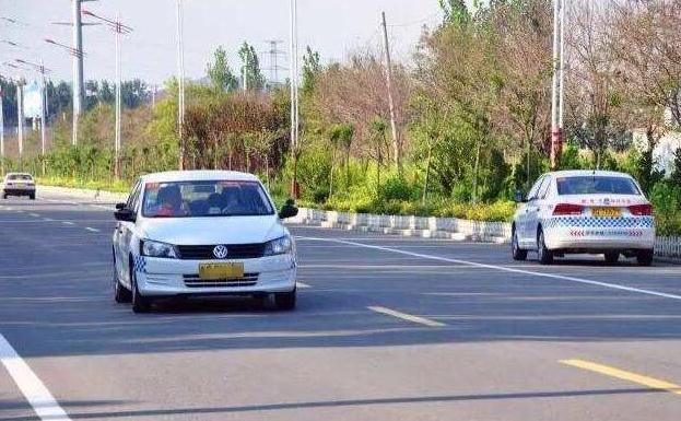 學(xué)車一般要多少時間，最快45天拿駕照