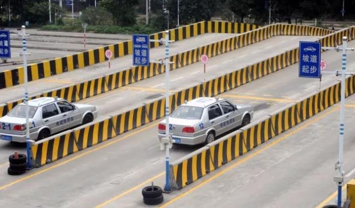 學(xué)車c1和c2哪個(gè)好，C1更受歡迎