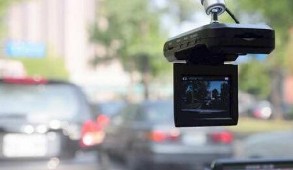 車上必備的17件神器有哪些？必備神器不能少（實(shí)用性強(qiáng)）