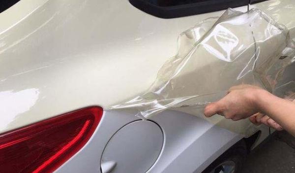 汽車隱形車衣大概多少錢，材質(zhì)好的價格貴（TPU材料優(yōu)勢多）