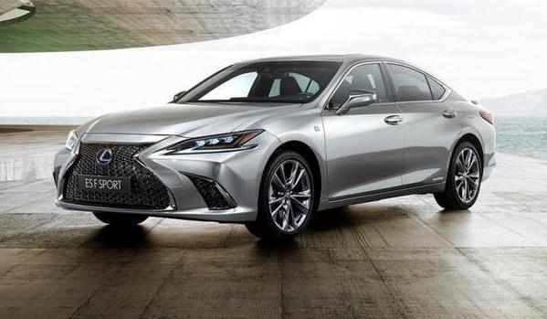 30萬以內(nèi)買什么車好，別克君越實力超群（不比奧迪A6L差）