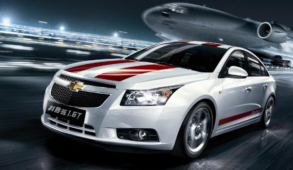 10萬內(nèi)買什么車好，時(shí)尚浪漫的悅動(dòng)（適合年輕女性）