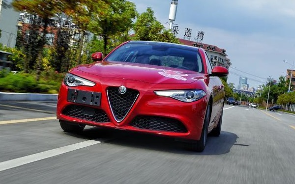 阿爾法羅密歐giulia動(dòng)力充沛 阿爾法羅密歐giulia油耗多少