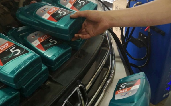 變速箱油多長(zhǎng)時(shí)間換一次 變速箱油多少公里換一次