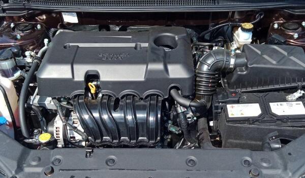 燃油排放系統(tǒng)出問題 發(fā)動機(jī)故障標(biāo)志亮燈解決辦法