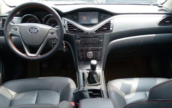 奔騰b70和b50對(duì)比 奔騰b70和b50哪個(gè)更好