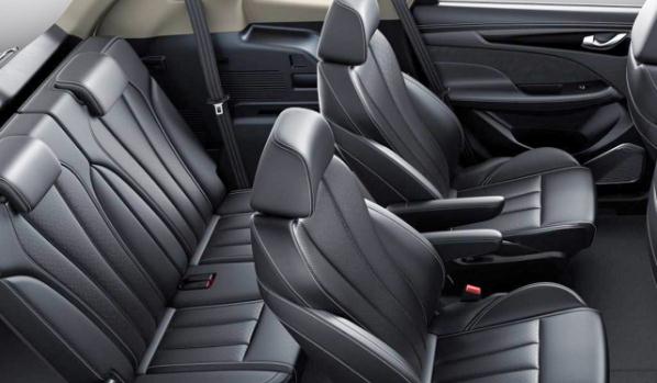 什么是第三排座椅，6座7座SUV哪個更實(shí)用（6座更省心）