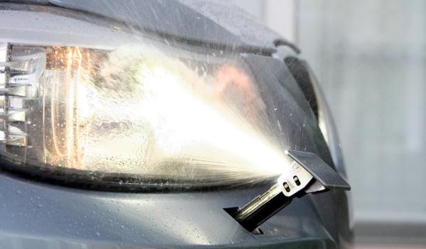 什么是大燈清洗裝置，實(shí)用方便成本低（方便快捷）