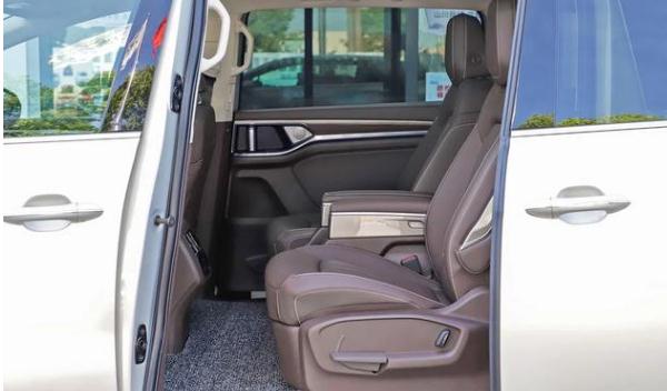 什么是側(cè)滑門，高端車型的標(biāo)配（方便個(gè)性又實(shí)用）