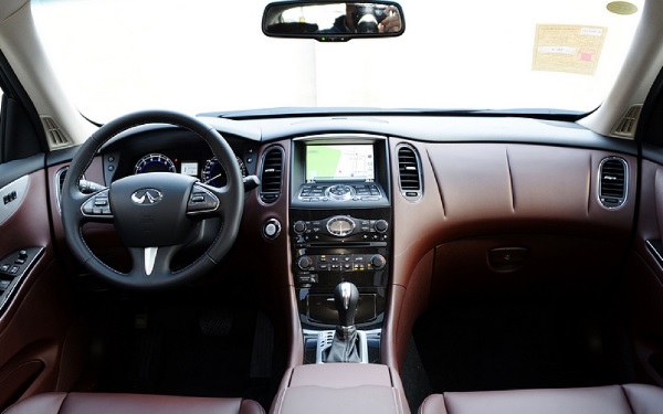 qx50哪個(gè)顏色最上檔次 買(mǎi)qx50選哪個(gè)顏色好