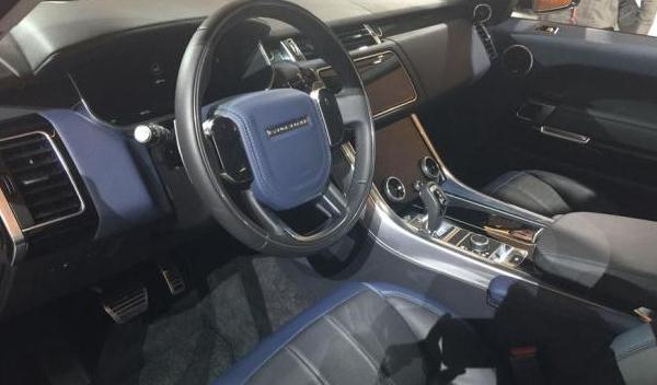 攬勝運動版多少錢，成功男士心中的夢（路虎攬勝成功的標(biāo)志）