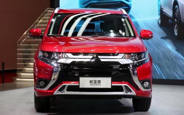 20萬(wàn)suv性價(jià)比最高的車 三菱歐藍(lán)德當(dāng)之無(wú)愧