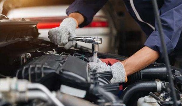 汽車(chē)保養(yǎng)一次多少錢(qián) 大保養(yǎng)一次1200元