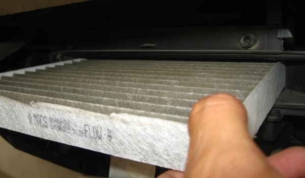 奧迪q5l空調(diào)濾芯多久換一次 每行駛2萬公里更換一次