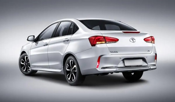 東南a5翼舞自動(dòng)擋配置 采用CVT無級變速箱