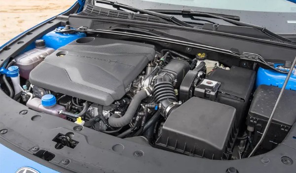 長安uni-v發(fā)動機怎么樣 動力十分充沛(采用1.5T四缸發(fā)動機)