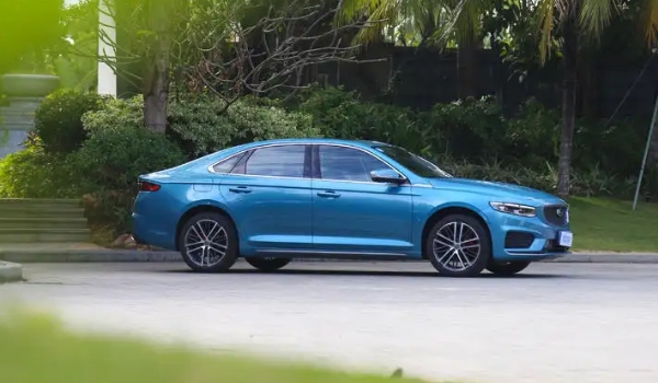 吉利星瑞車身尺寸是多少 長(zhǎng)寬高4785*1869*1469mm