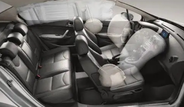 標致408性能怎么樣 動力性能充沛（主被動安全防護優(yōu)秀）