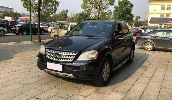 奔馳suv全部車型價(jià)格 在售的、停售的車型共有29款（最低報(bào)價(jià)27萬(wàn)起）