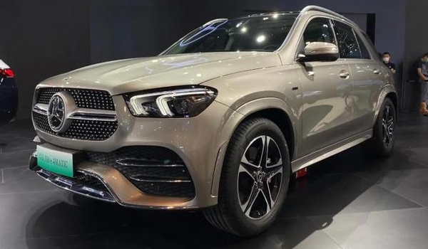 奔馳suv全部車型價(jià)格 在售的、停售的車型共有29款（最低報(bào)價(jià)27萬(wàn)起）