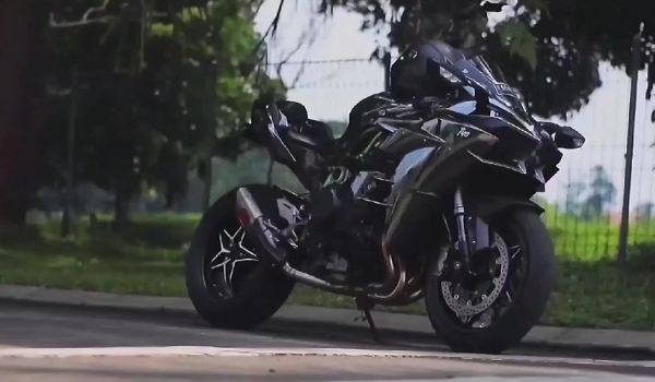 川崎h2多少錢一輛 市場(chǎng)給出價(jià)格最低32萬(wàn)起