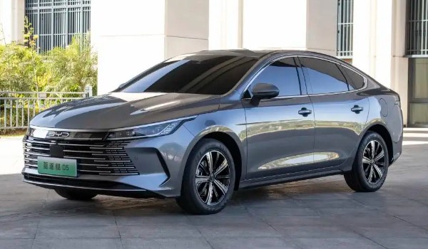 比亞迪驅(qū)逐艦05落地價明細(xì) 驅(qū)逐艦05僅11萬一臺(落地12萬)