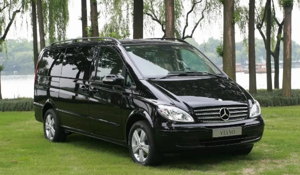 奔馳6座商務(wù)車大全價(jià)格，僅兩款車型且在國(guó)內(nèi)市場(chǎng)停售