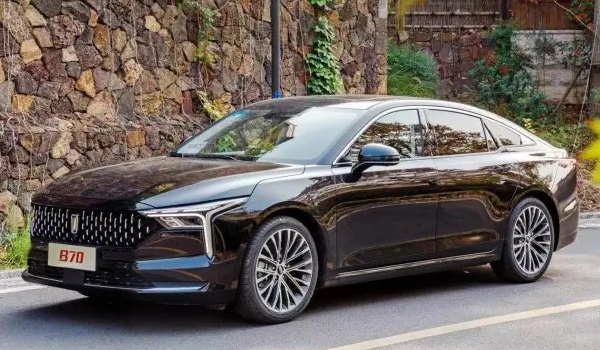 奔騰b70怎么樣值得購買嗎，搭載的動力同級別優(yōu)秀