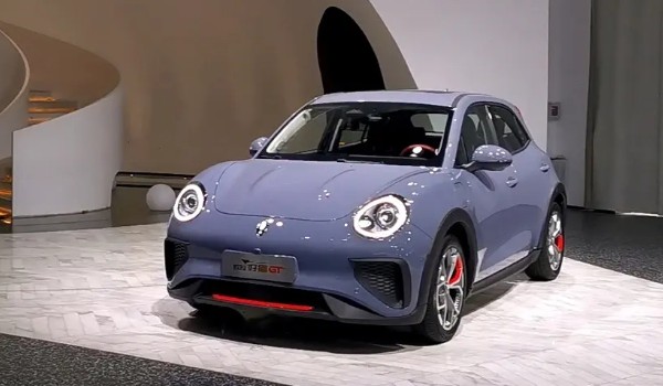 歐拉好貓2022新款電動(dòng)汽車(chē)怎么樣 配置功能豐富(續(xù)航可達(dá)501km)