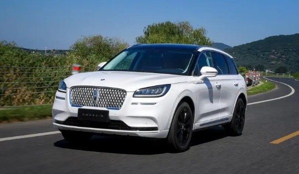 林肯冒險家的發(fā)動機(jī)是哪里生產(chǎn)的 長安生產(chǎn)的2.0T渦輪增壓發(fā)動機(jī)