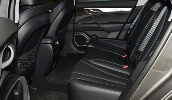 新款遠(yuǎn)景x6口碑怎么樣，內(nèi)飾材質(zhì)給力（外觀顏值高）