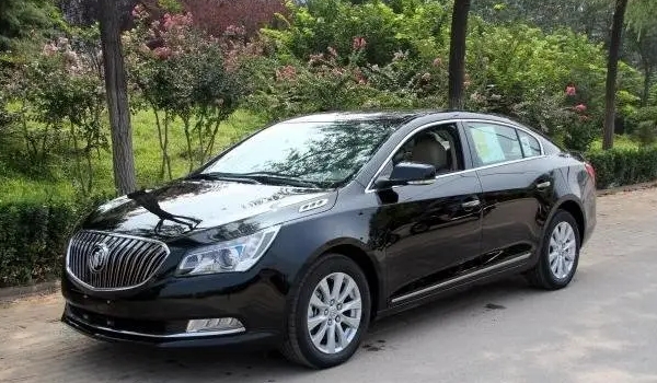 君越二手車報(bào)價(jià)，市場(chǎng)最低成交價(jià)僅1萬(wàn)（保值率水平中等偏上）