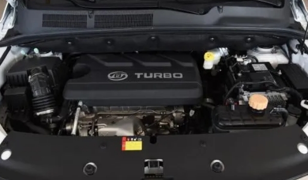 寶駿730油耗多少錢(qián)一公里，花費(fèi)大概7-9毛（百公里油耗實(shí)測(cè)7L起）