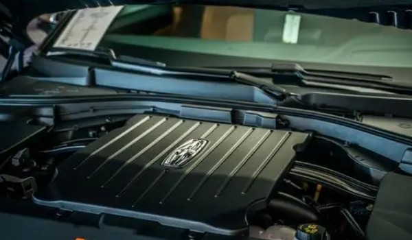 林肯飛行家參數(shù)及配置如何 車身長達5米(搭載3.0T六缸發(fā)動機)