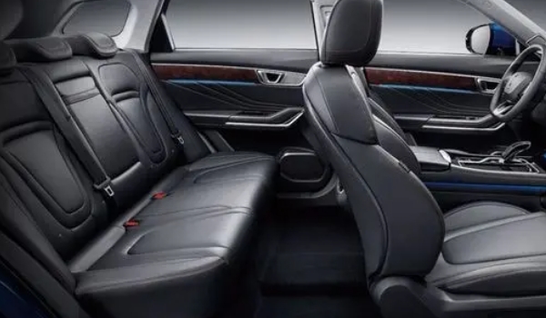 奔騰t99怎么樣值得購買嗎，同價(jià)位2.0T動(dòng)力看誰都是弟弟（實(shí)測(cè)空間充裕）